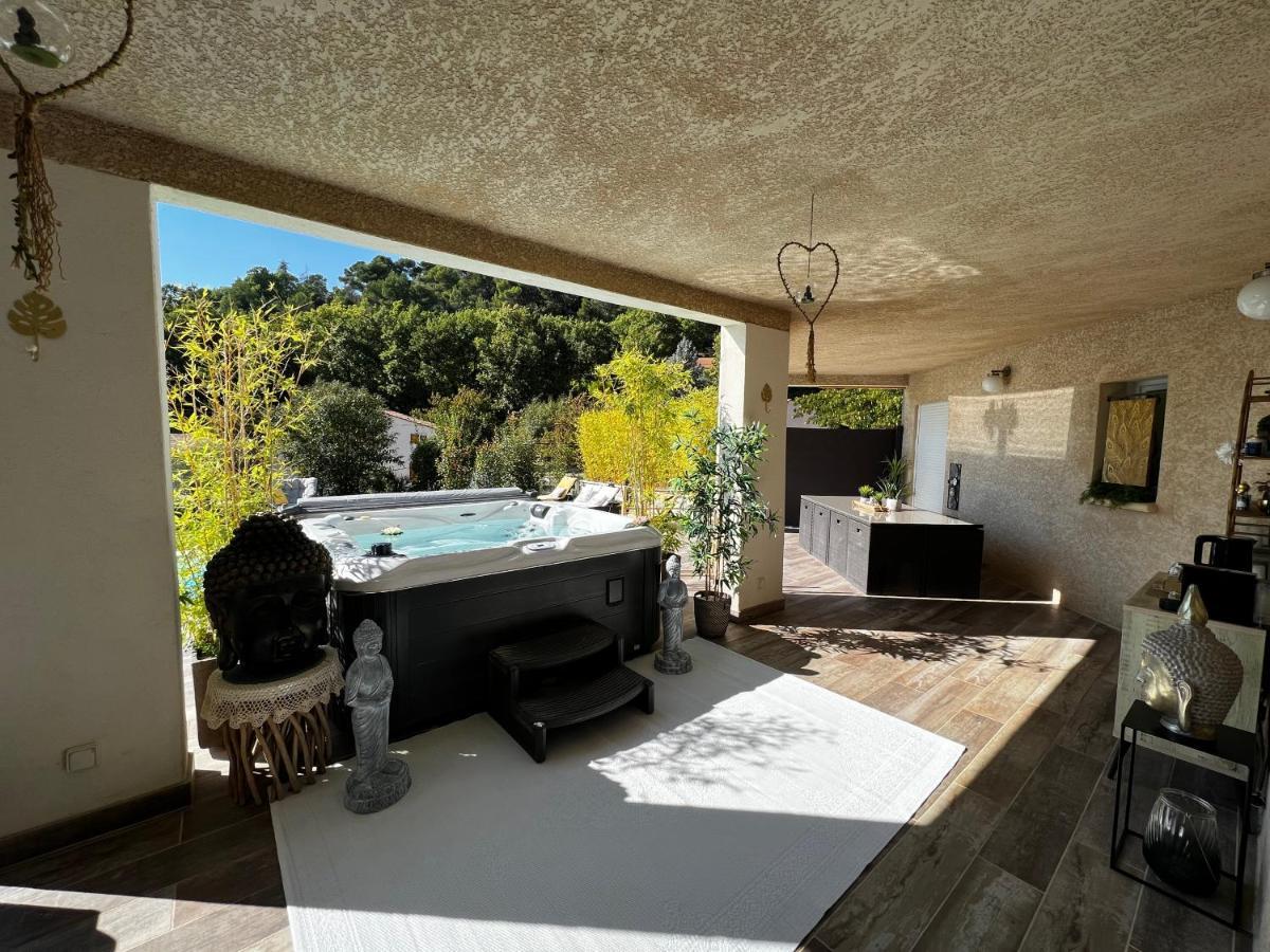 Suite Romantique Le Temps D'Un Instant Loveroom Hammam Jacuzzi Piscine Villeneuve  Екстериор снимка